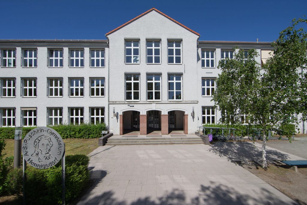 Alexander S. Puschkin Gymnasium in Hennigdorf